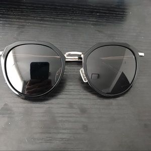 Black/gold sunglasses